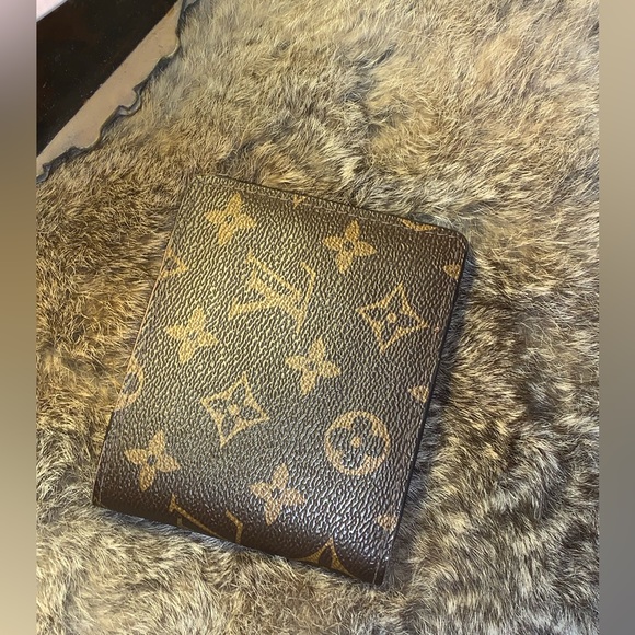 louis vuitton wallet - Picture 4 of 5